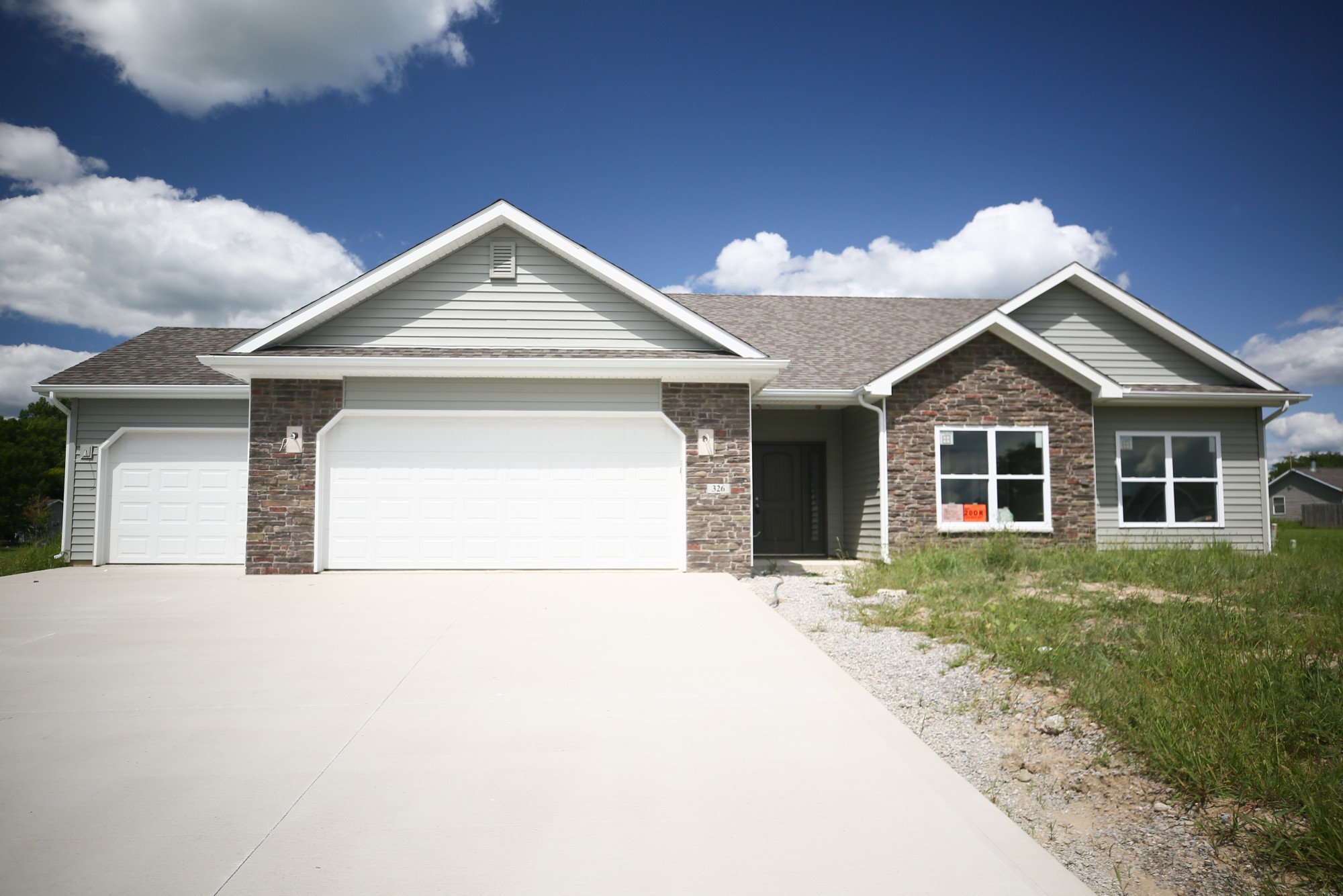 326 W. Orchid Court, Columbia City, Indiana