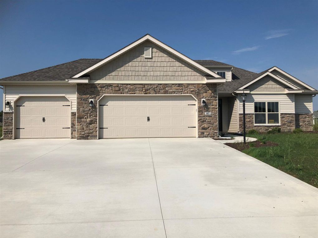 107 Paul Court, Roanoke, Indiana