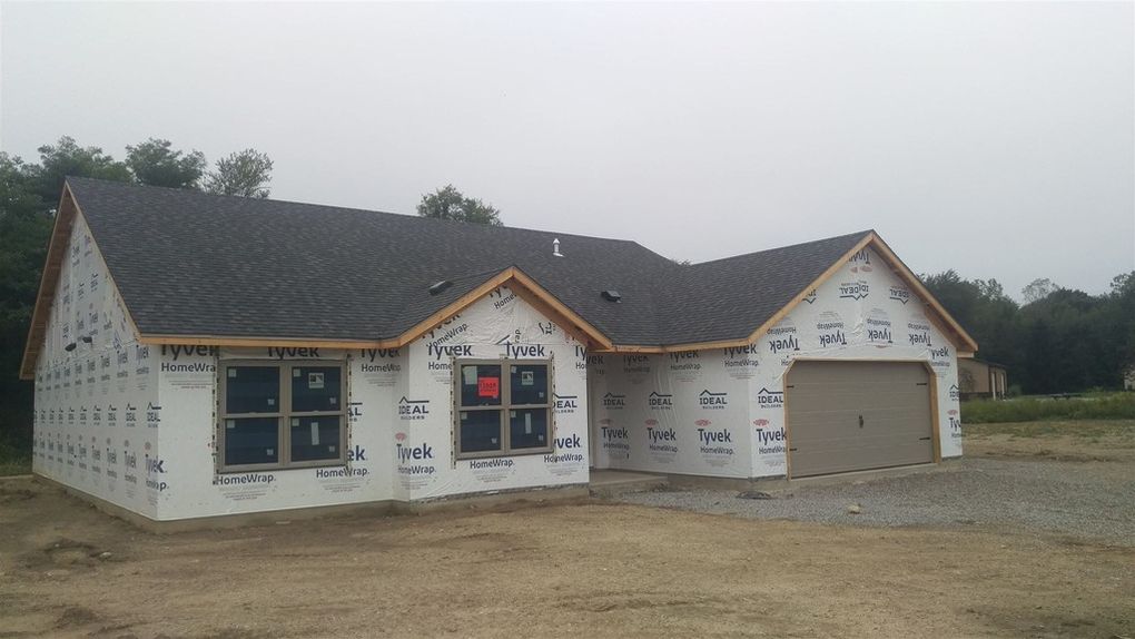 2019 Winesap Way, Kendallville, Indiana