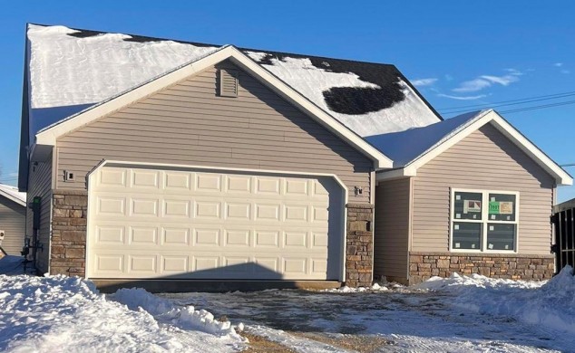 2079 Willow Bend, Huntington, Indiana