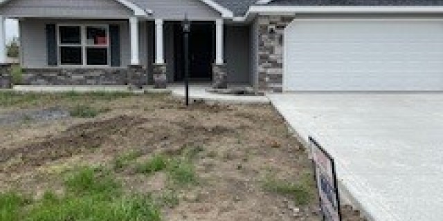 1075 Black Bear Path, Berne, Indiana