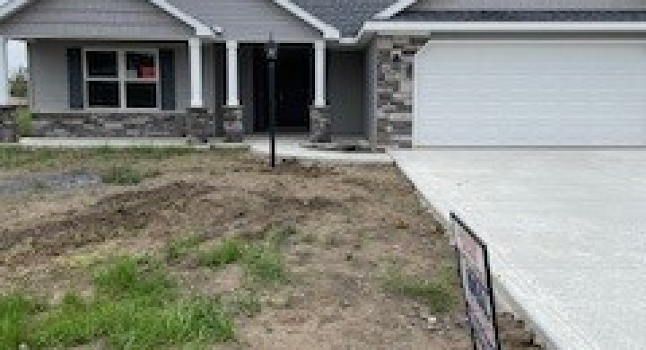 1075 Black Bear Path, Berne, Indiana