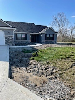 1164 Farmington Dr, Bluffton, Indiana