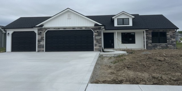 2403 Chandler Way, Auburn, Indiana