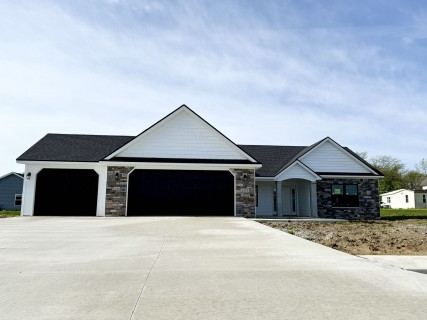 2313 Chandler Way, Auburn, Indiana