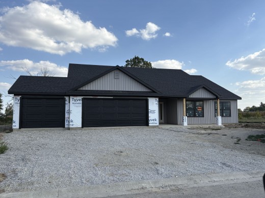 1088 Farmington Dr