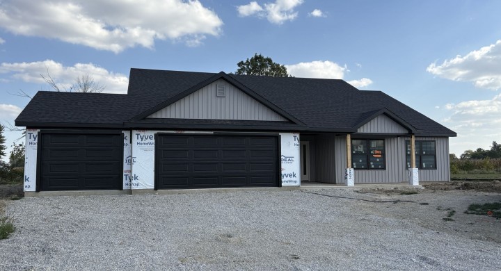 1088 Farmington Dr