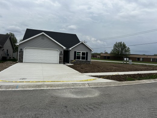 2079 Willow Bend, Huntington, Indiana