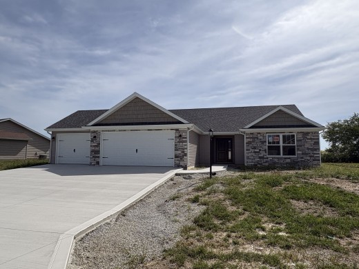 1060 Farmington Drive, Bluffton, Indiana 46714